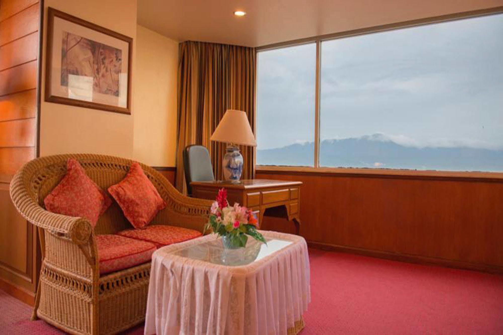 Phayao Gateway Hotel Exterior photo